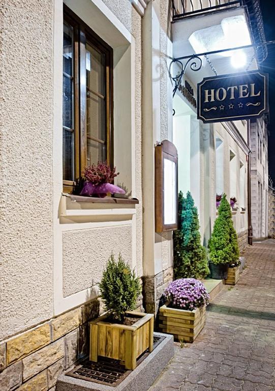 Hotel Willa Adriana Плоцк Экстерьер фото
