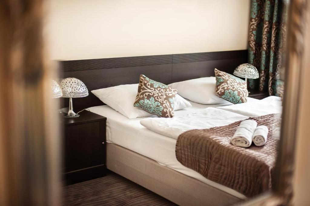 Hotel Willa Adriana Плоцк Экстерьер фото