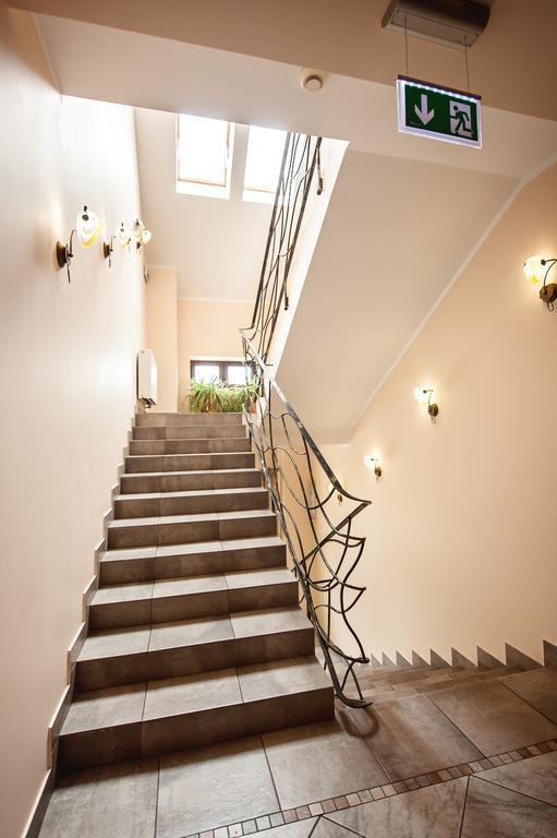 Hotel Willa Adriana Плоцк Экстерьер фото